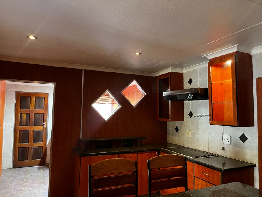 To Let 4 Bedroom Property for Rent in Schoemansville North West